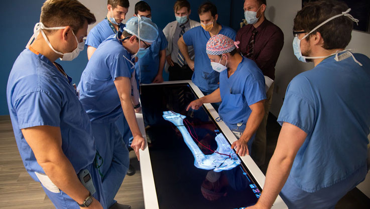 Medical Professionals integrating Anatomage's virtual anatomy software to facilitate surgical training.